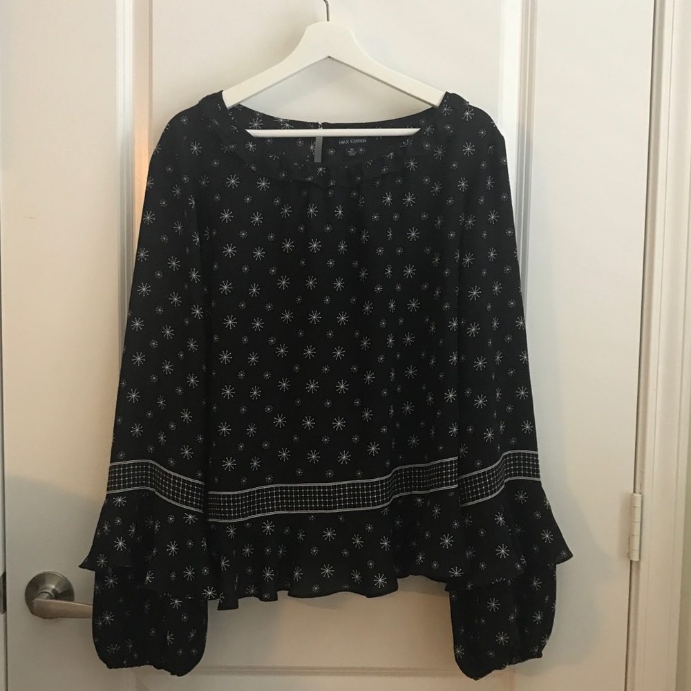 SOLD Max Edition Black Geometric Star Print Blouse